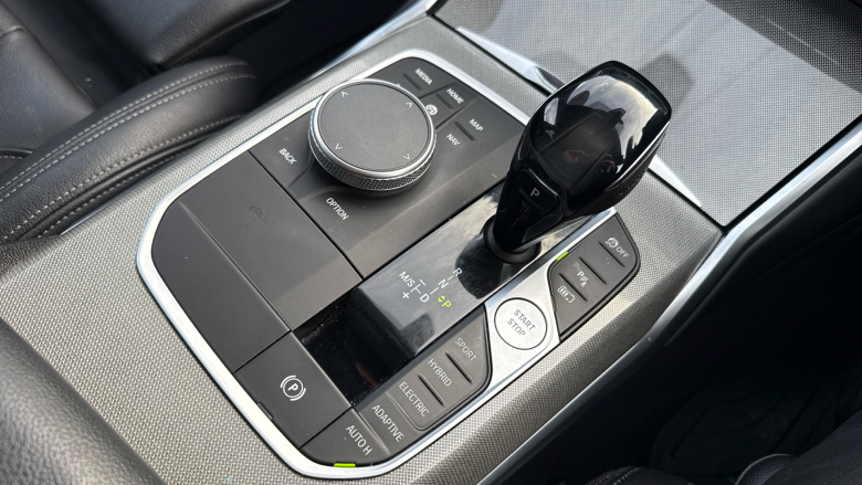 BMW 3 Series 330e M Sport Pro Edition 4dr Step Auto Saloon